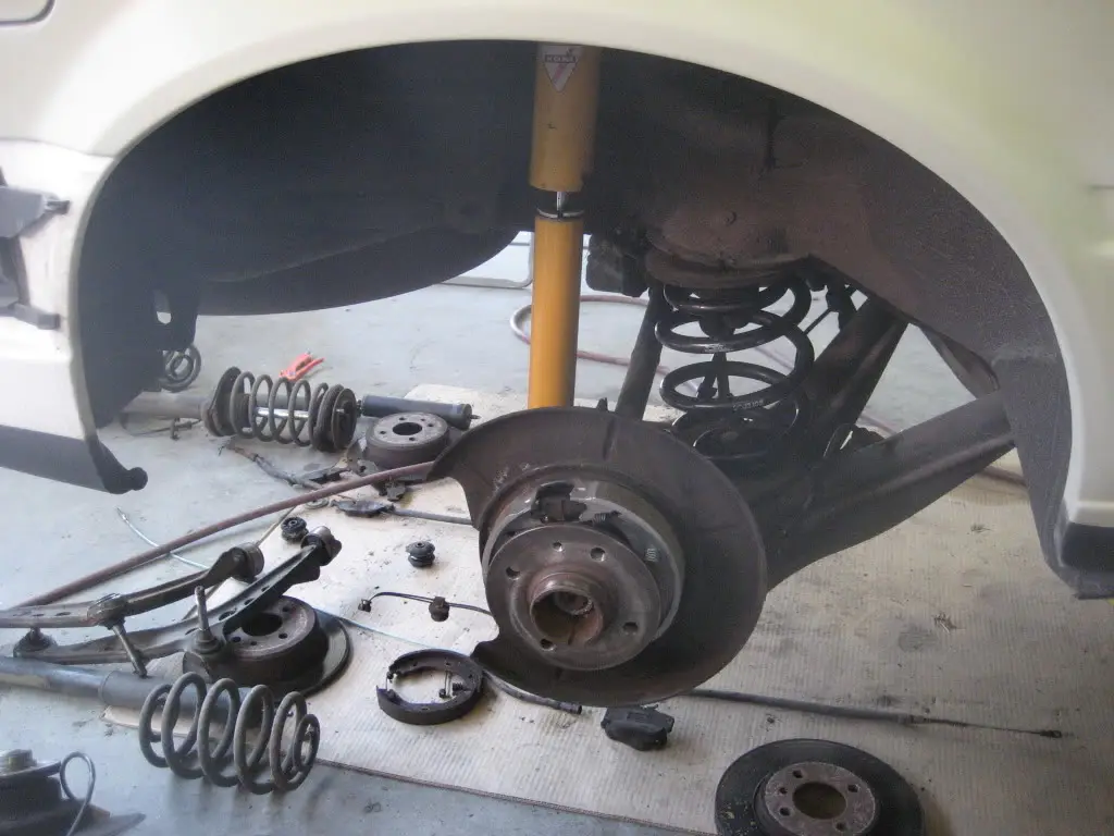 BMW 318iS Restoration, photo 37