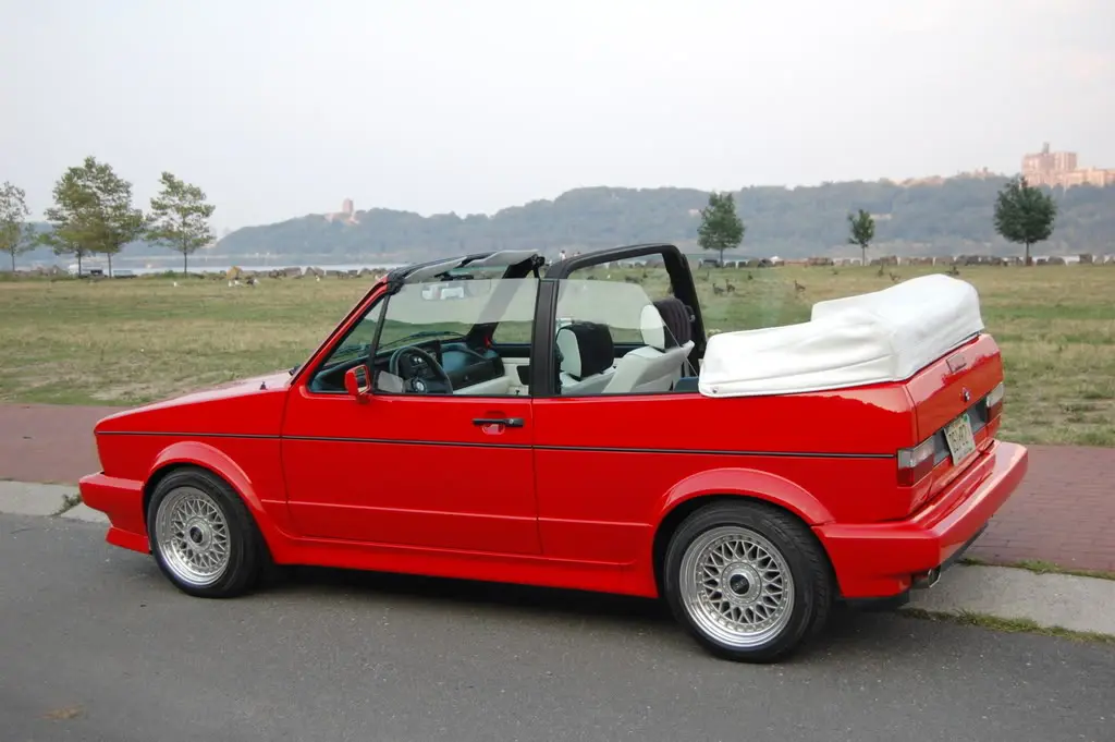 1990 VW Cabriolet in Ferrari Red, photo 88
