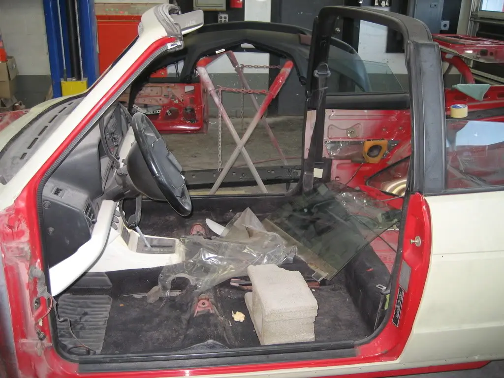 1990 VW Cabriolet in Ferrari Red, photo 46