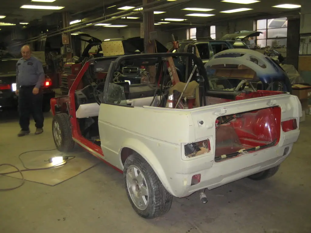 1990 VW Cabriolet in Ferrari Red, photo 47
