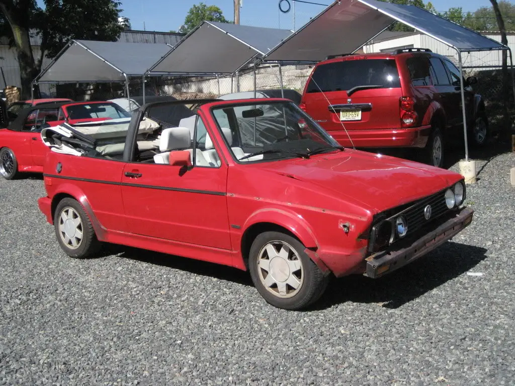 1990 VW Cabriolet in Ferrari Red, photo 7
