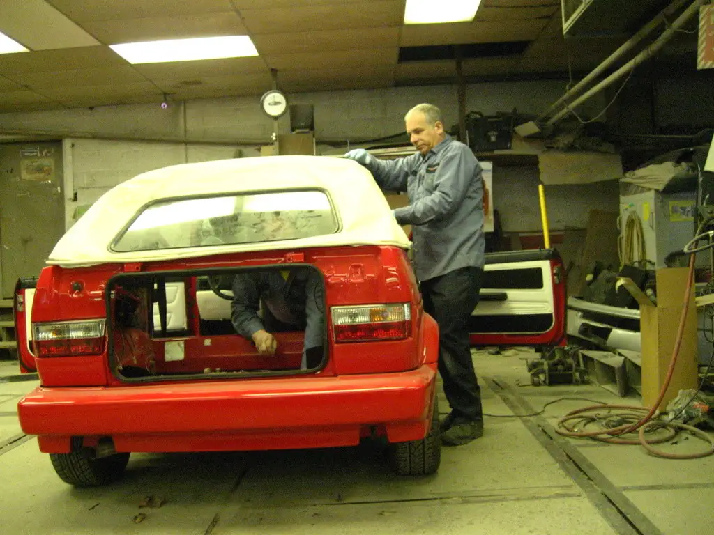 1990 VW Cabriolet in Ferrari Red, photo 74