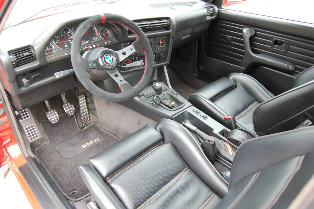 1984 BMW 325 Euro M-Tech 1 in Henna Red, photo 9