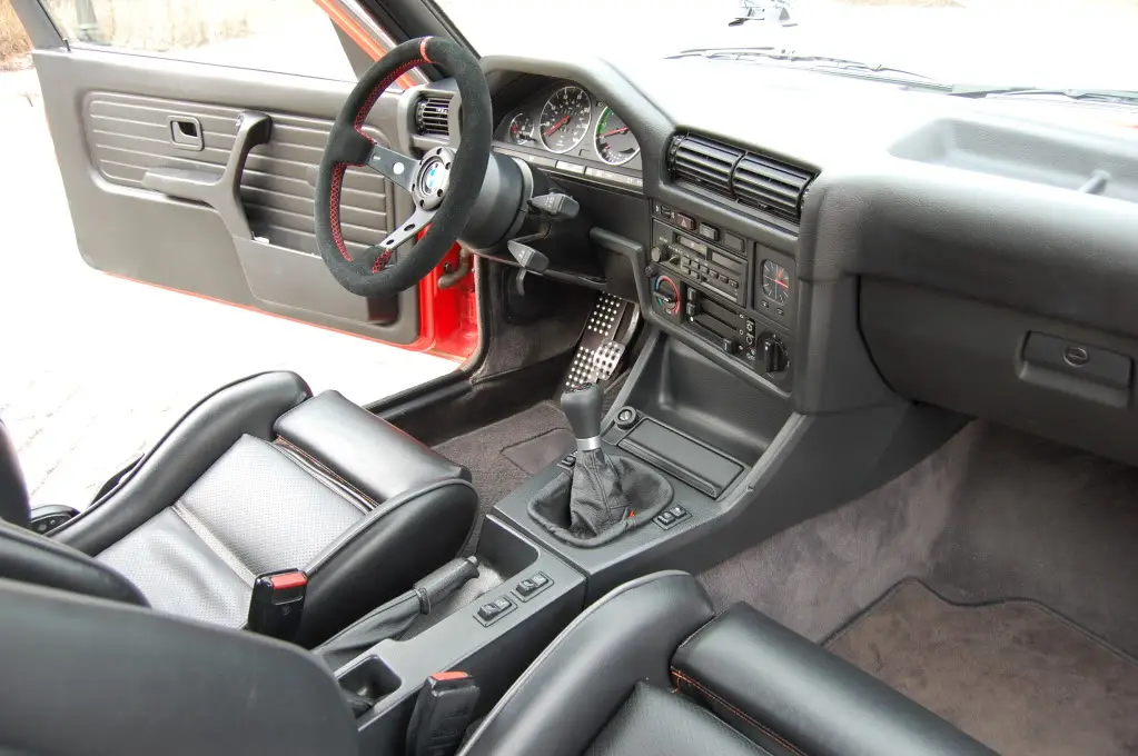 1984 BMW 325 Euro M-Tech 1 in Henna Red, photo 5