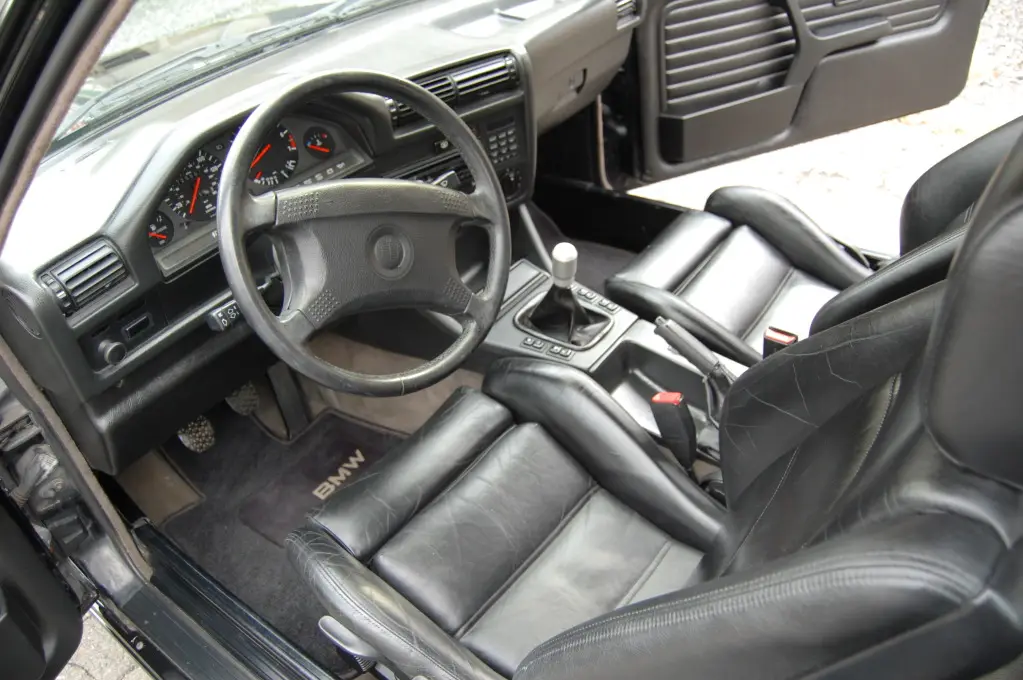 1990 BMW 325i Convertible, Triple Black, photo 58