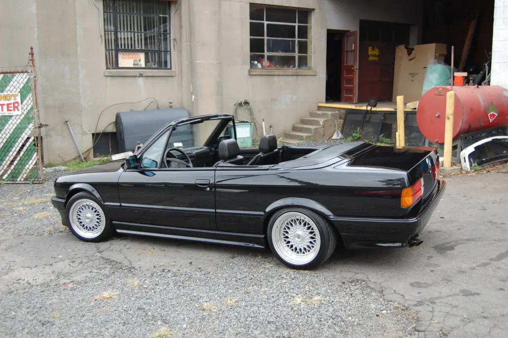 1990 BMW 325i Convertible, Triple Black, photo 60