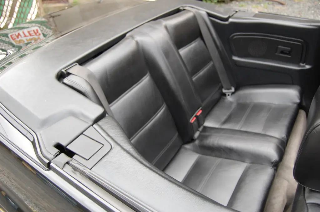 1990 BMW 325i Convertible, Triple Black, photo 56