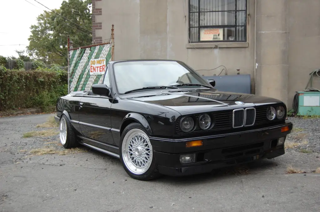 1990 BMW 325i Convertible, Triple Black, photo 54