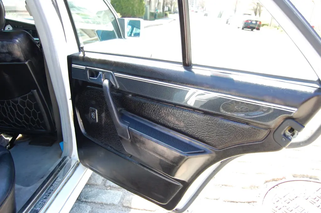1989 Mercedes 190E 2.6 with AMG Kit, photo 25