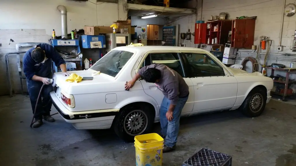1989 BMW 325i Sedan in Alpine White, photo 57