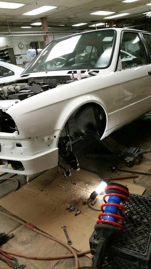 1989 BMW 325i Sedan in Alpine White, photo 42
