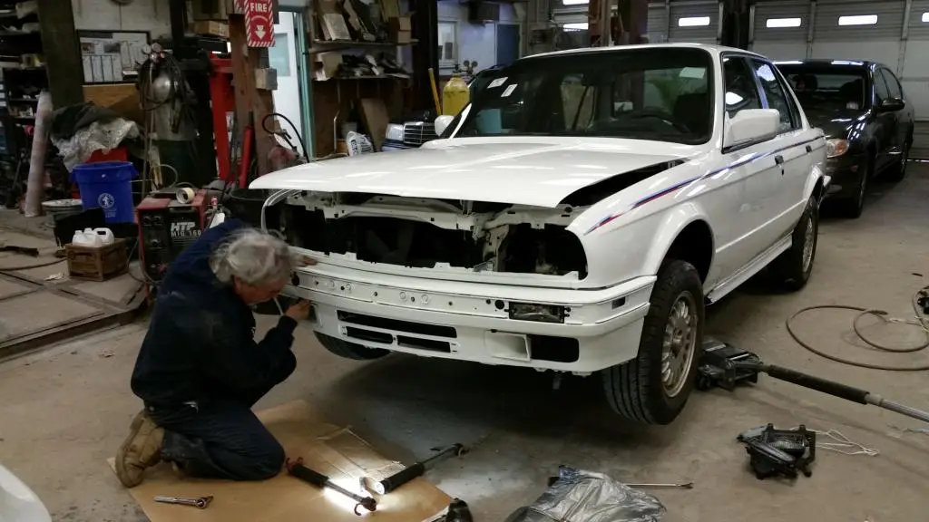 1989 BMW 325i Sedan in Alpine White, photo 56