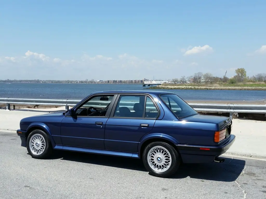 1991 BMW 325iX with Shaved Doors, photo 28